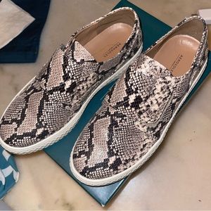 Aerosoles slip on sneakers